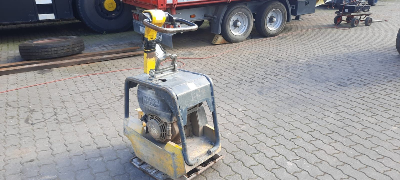 Wacker Rüttelplatte DPU 3050H - Vibračná doska: obrázok 1 Wacker Rüttelplatte DPU 3050H - Vibračná doska: obrázok 1