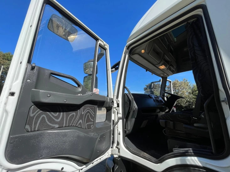 Plachtové nákladné vozidlo 2013 Iveco Eurocargo Curtainsider: obrázok 33