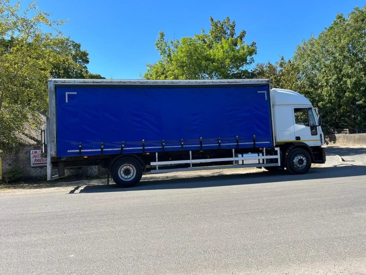Plachtové nákladné vozidlo 2013 Iveco Eurocargo Curtainsider: obrázok 19