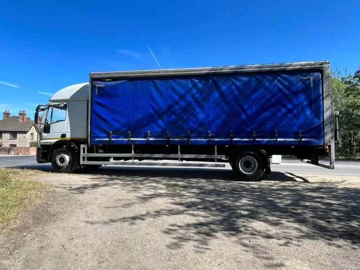 Plachtové nákladné vozidlo 2013 Iveco Eurocargo Curtainsider: obrázok 6