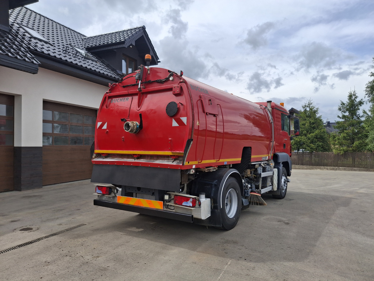 MAN TGS 18.320 Zamiatarka Kehrmaschine BUCHER 2 Motoren Karcher Szczotki L/R - Zametacie vozidlo: obrázok 5 MAN TGS 18.320 Zamiatarka Kehrmaschine BUCHER 2 Motoren Karcher Szczotki L/R - Zametacie vozidlo: obrázok 5