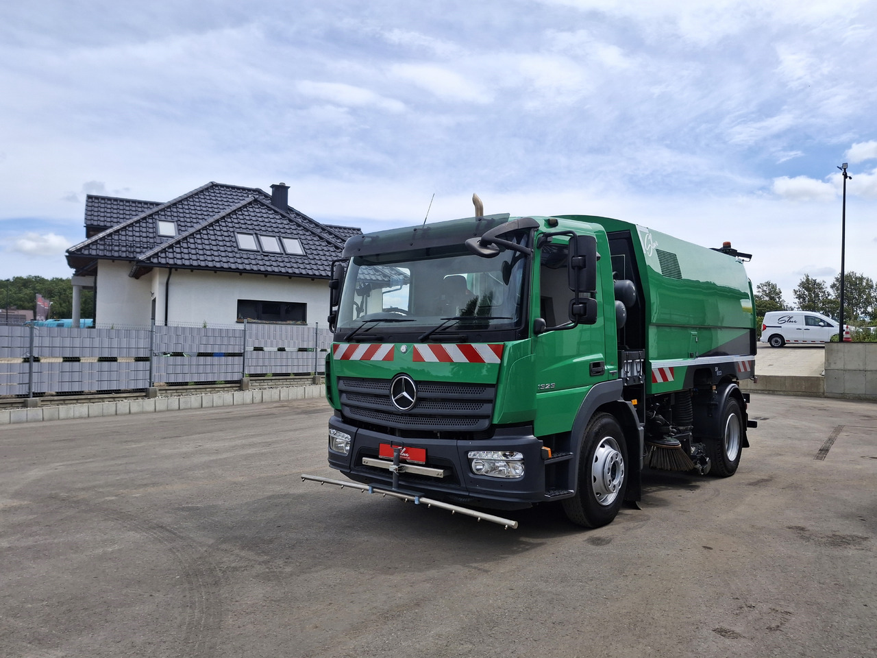 MERCEDES-BENZ Atego 1523 Zamiatarka Kehrmaschine Schmidt SK600 Karcher 2 Motoren Euro 6 PM10 Rura Do Liści - Zametacie vozidlo: obrázok 3 MERCEDES-BENZ Atego 1523 Zamiatarka Kehrmaschine Schmidt SK600 Karcher 2 Motoren Euro 6 PM10 Rura Do Liści - Zametacie vozidlo: obrázok 3