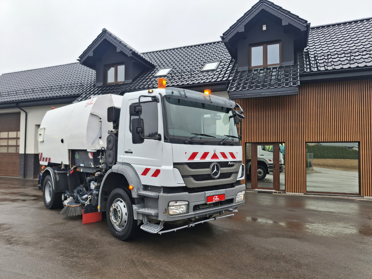 MERCEDES-BENZ Axor 1829 Zamiatarka Kehrmaschine Johnston 2 Motoren Karcher L/R - Zametacie vozidlo: obrázok 1 MERCEDES-BENZ Axor 1829 Zamiatarka Kehrmaschine Johnston 2 Motoren Karcher L/R - Zametacie vozidlo: obrázok 1