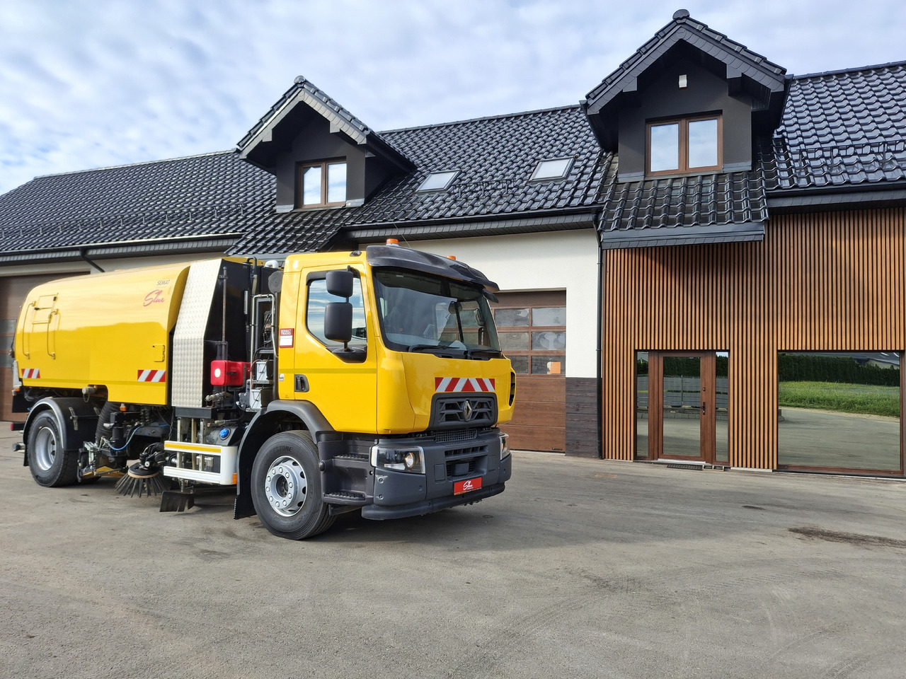 RENAULT C280 SEMAT ZOELLER Zamiatarka Kehrmaschine Euro 6 PM Karcher L/R 2 Motoren 2018r Hochdruckreinigung - Zametacie vozidlo: obrázok 1 RENAULT C280 SEMAT ZOELLER Zamiatarka Kehrmaschine Euro 6 PM Karcher L/R 2 Motoren 2018r Hochdruckreinigung - Zametacie vozidlo: obrázok 1