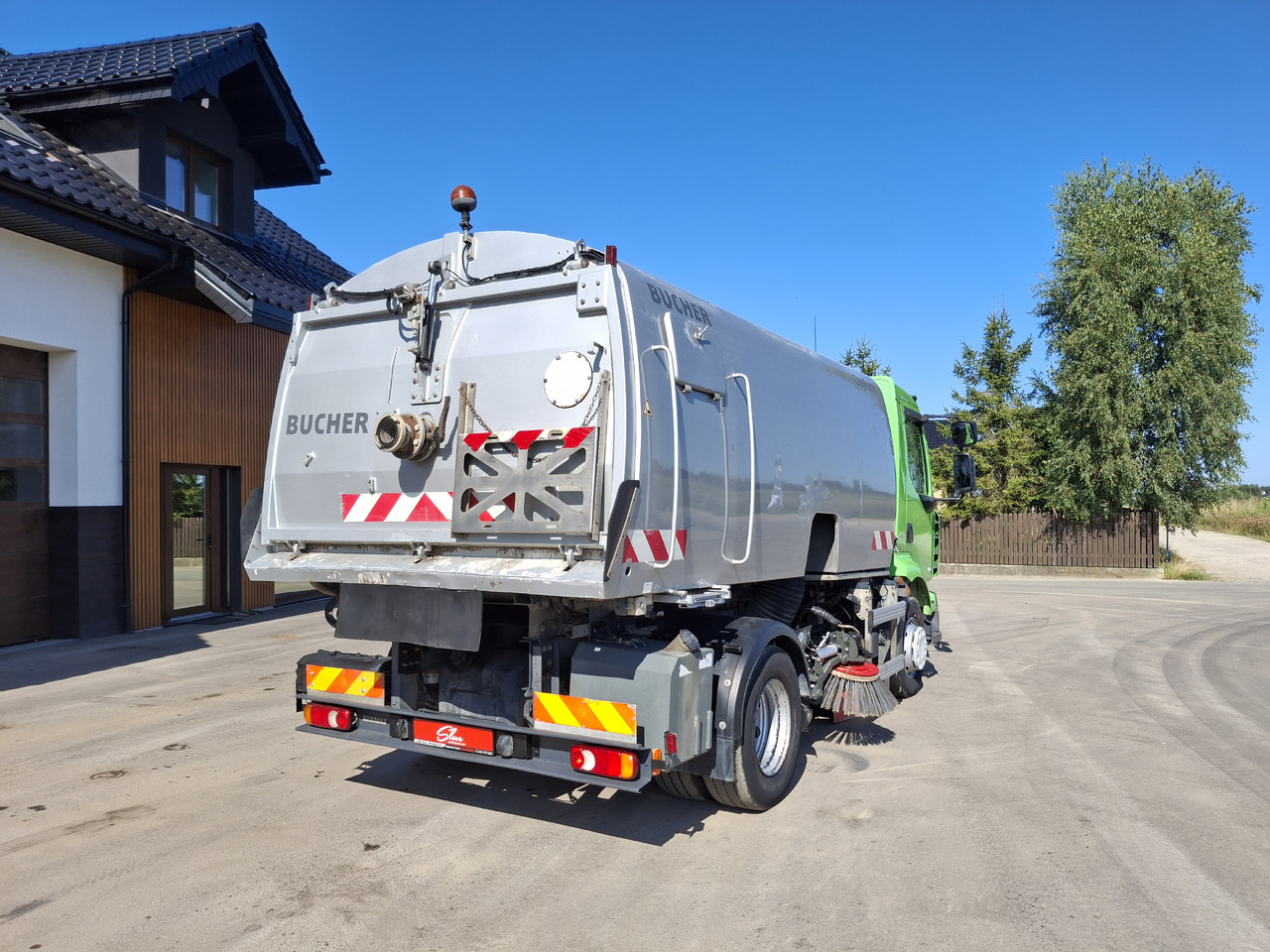 RENAULT Middlum 270 DXI Zamiatarka Kehrmaschine BUCHER Karcher L/R 2 Silniki 2 Motoren - Zametacie vozidlo: obrázok 4 RENAULT Middlum 270 DXI Zamiatarka Kehrmaschine BUCHER Karcher L/R 2 Silniki 2 Motoren - Zametacie vozidlo: obrázok 4