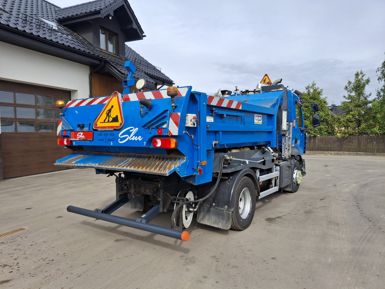 Renault D16 - Rozstrekovač živice: obrázok 3 Renault D16 - Rozstrekovač živice: obrázok 3