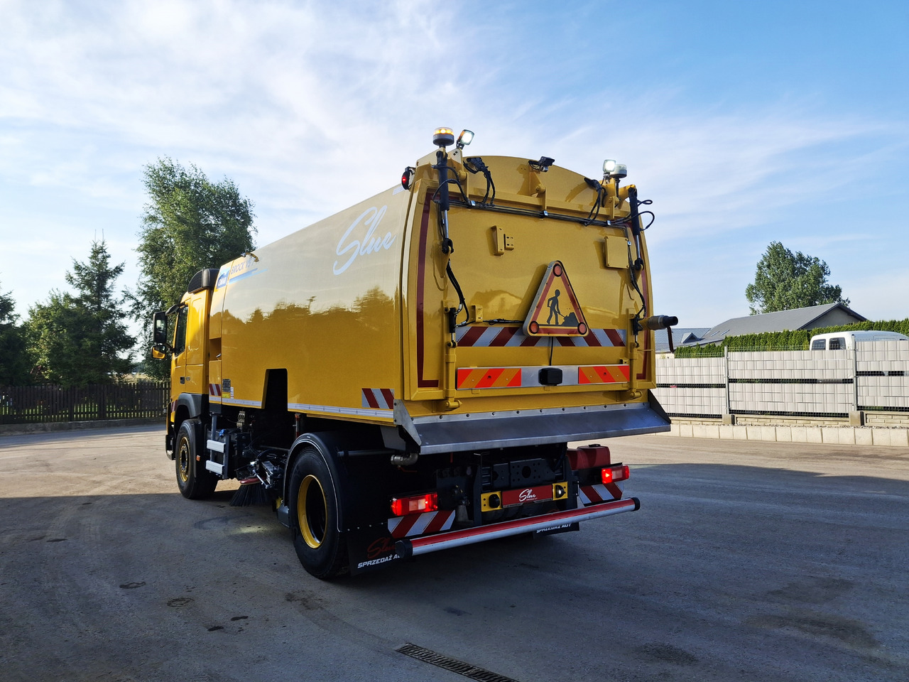 VOLVO FMX 420 Zamiatarka Kehrmaschine Euro 6 PM2.5 BROCK VS 7 TECH Karcher L/R 2145 Mth 2021r - Zametacie vozidlo: obrázok 4 VOLVO FMX 420 Zamiatarka Kehrmaschine Euro 6 PM2.5 BROCK VS 7 TECH Karcher L/R 2145 Mth 2021r - Zametacie vozidlo: obrázok 4