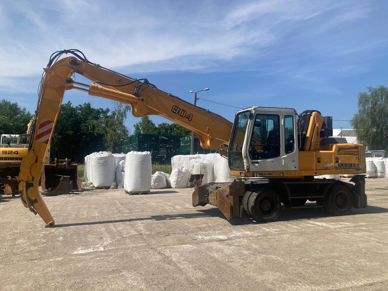 Liebherr A 904 Litronic - Překládkové rýpadlo: obrázok 2 Liebherr A 904 Litronic - Překládkové rýpadlo: obrázok 2