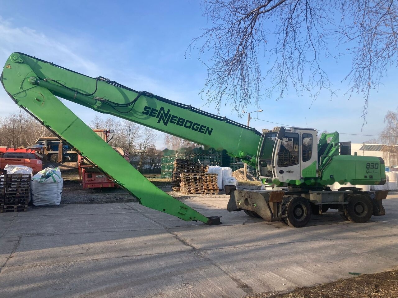 Sennebogen 830 M - Překládkové rýpadlo: obrázok 2 Sennebogen 830 M - Překládkové rýpadlo: obrázok 2