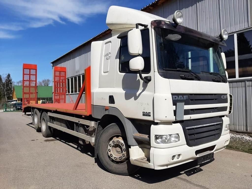 DAF 85.410 6X2 CAR TRANSPORTER - Nákladné vozidlo na prepravu automobilov: obrázok 4 DAF 85.410 6X2 CAR TRANSPORTER - Nákladné vozidlo na prepravu automobilov: obrázok 4