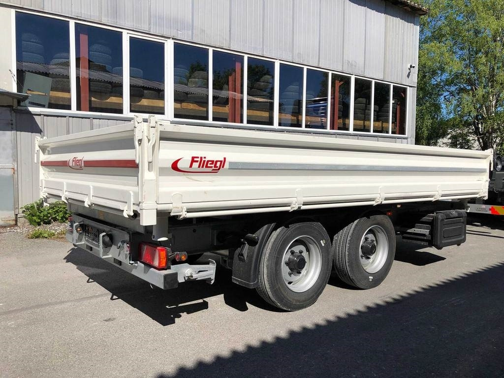Fliegl TSK 118 3-WAY TIP - Príves sklápěcí: obrázok 3 Fliegl TSK 118 3-WAY TIP - Príves sklápěcí: obrázok 3