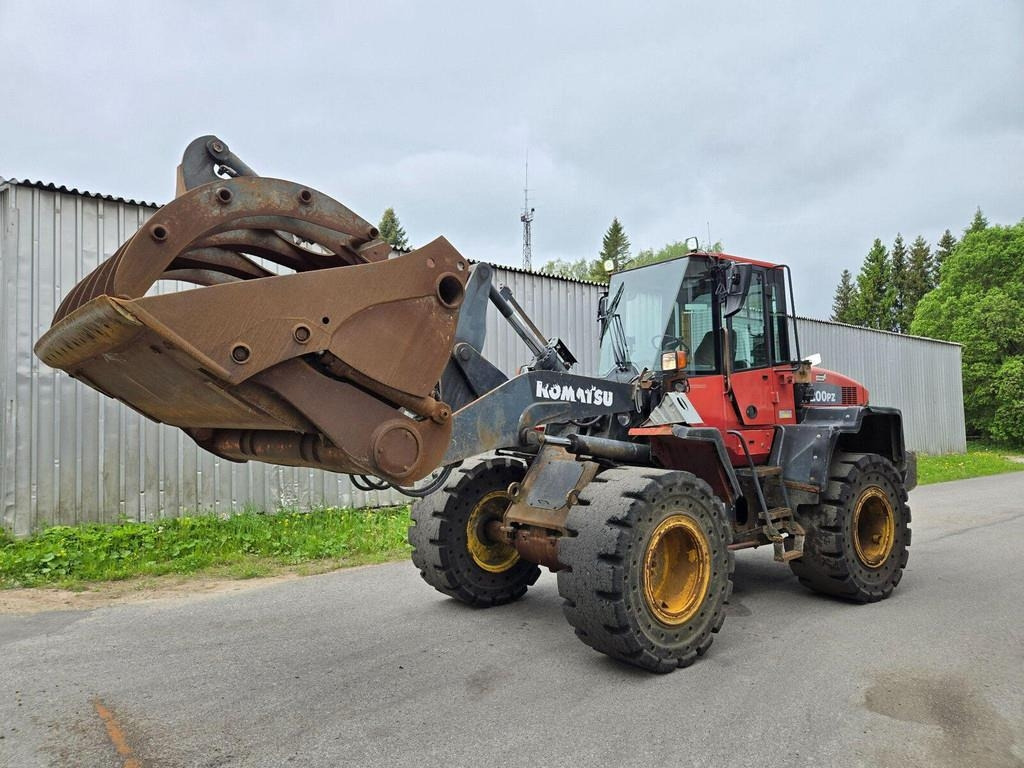 Komatsu WA200PZ-6 - Kolesový nakladač: obrázok 1 Komatsu WA200PZ-6 - Kolesový nakladač: obrázok 1