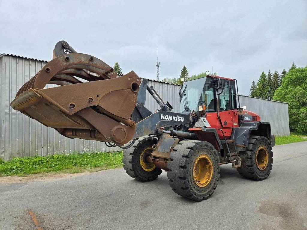 Komatsu WA200PZ-6 - Kolesový nakladač: obrázok 1 Komatsu WA200PZ-6 - Kolesový nakladač: obrázok 1