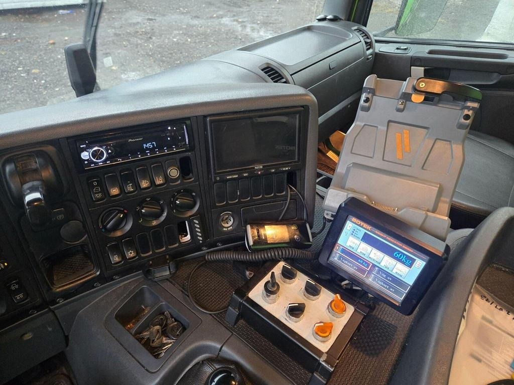 Auto na odvoz odpadu Scania P320 6X2 NTM 15.5+4.5m³: obrázok 7