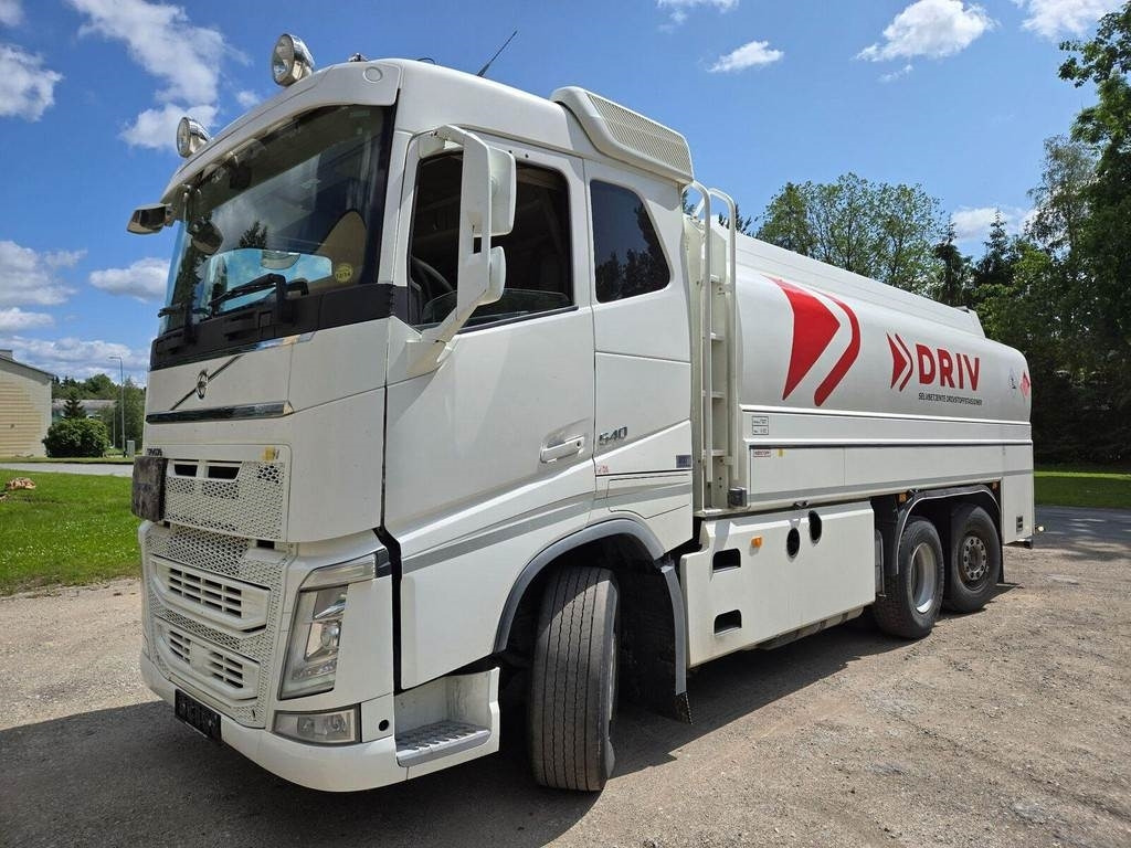 Volvo FH540 6x2 ADR - Cisternové vozidlo: obrázok 1 Volvo FH540 6x2 ADR - Cisternové vozidlo: obrázok 1
