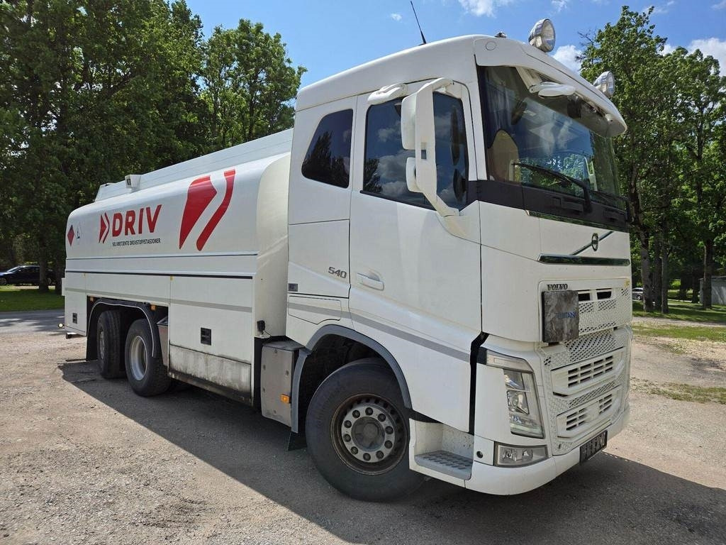Volvo FH540 6x2 ADR - Cisternové vozidlo: obrázok 5 Volvo FH540 6x2 ADR - Cisternové vozidlo: obrázok 5