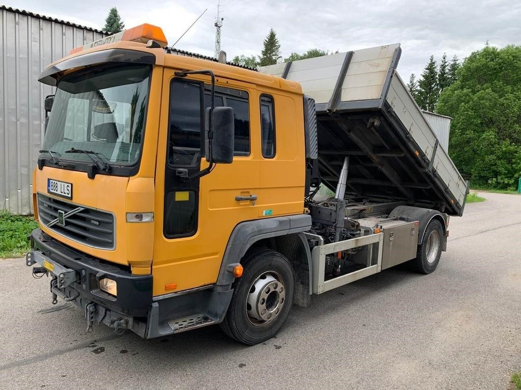 Volvo FL615 + HIAB 027-2 - Sklápač: obrázok 1 Volvo FL615 + HIAB 027-2 - Sklápač: obrázok 1