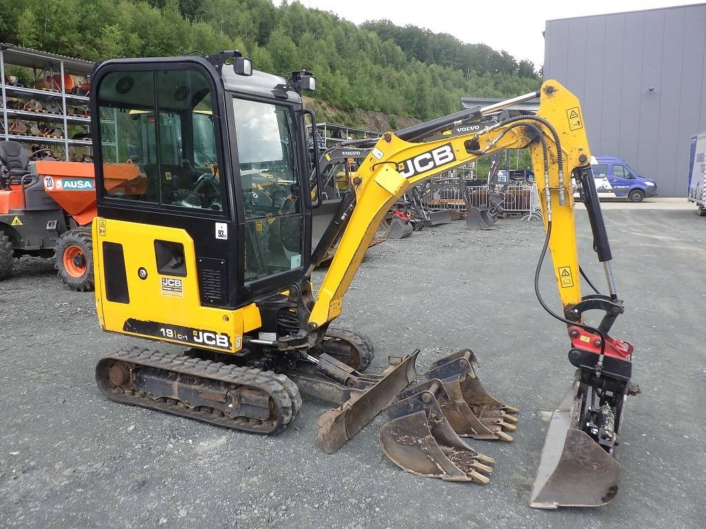 JCB 19 C-1 - Mini rýpadlo: obrázok 3 JCB 19 C-1 - Mini rýpadlo: obrázok 3