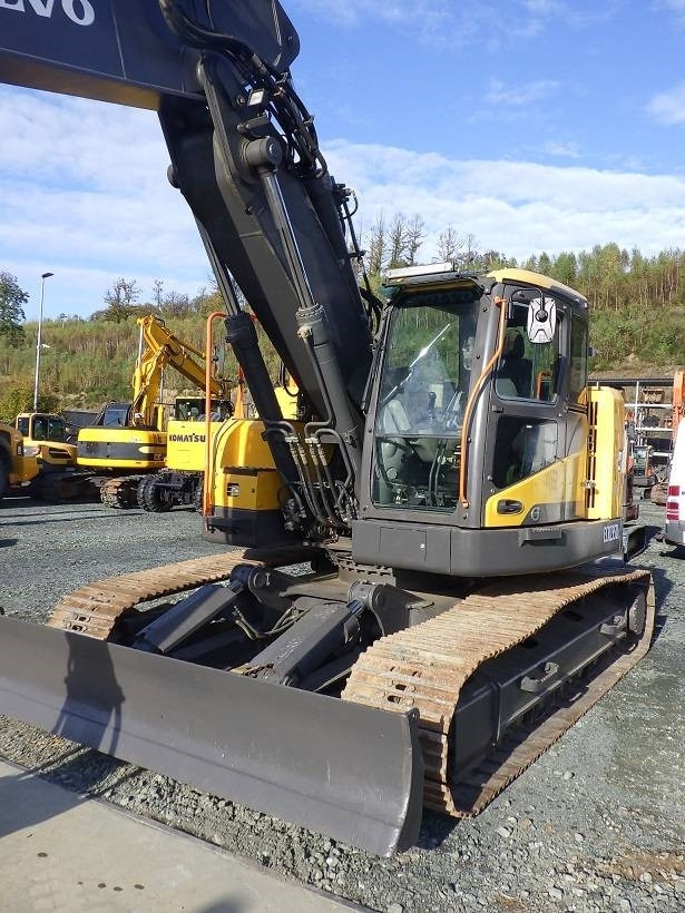 Volvo ECR 235 D  - Pásové rýpadlo: obrázok 2 Volvo ECR 235 D  - Pásové rýpadlo: obrázok 2