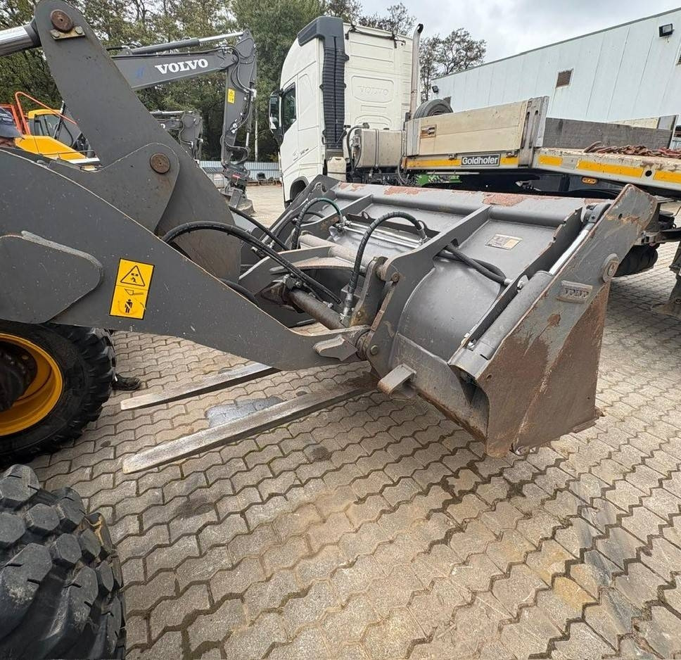 Volvo L 35 G - Kolesový nakladač: obrázok 5 Volvo L 35 G - Kolesový nakladač: obrázok 5