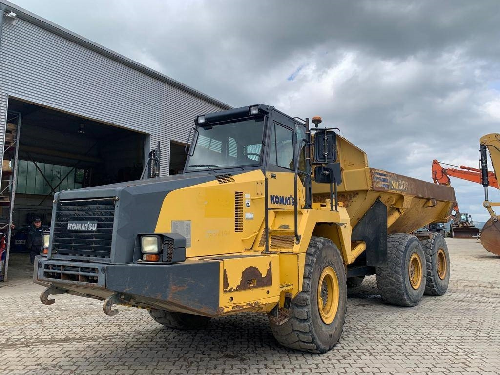 Komatsu HM 300-2 - Ťahačový kĺbový damper: obrázok 1 Komatsu HM 300-2 - Ťahačový kĺbový damper: obrázok 1