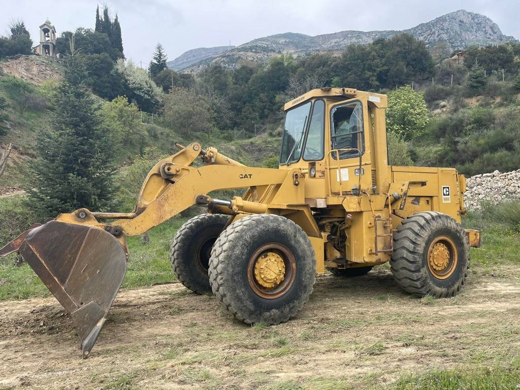 CAT 950B - Kolesový nakladač: obrázok 2 CAT 950B - Kolesový nakladač: obrázok 2