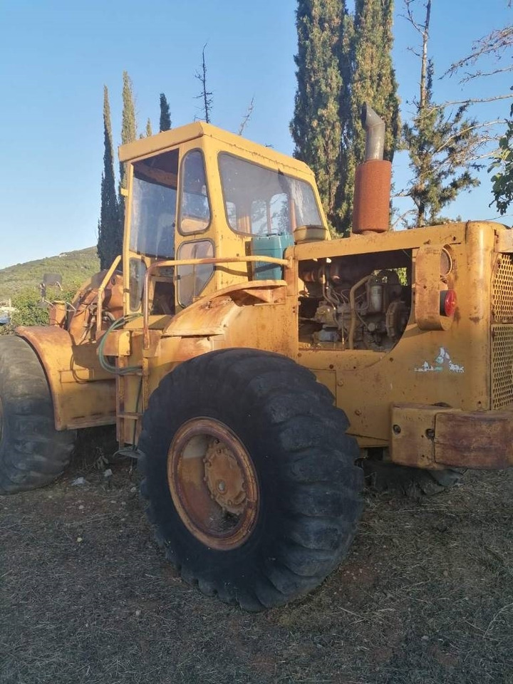 CAT 950C - Kolesový nakladač: obrázok 4 CAT 950C - Kolesový nakladač: obrázok 4