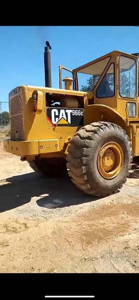CAT 966C - Kolesový nakladač: obrázok 2 CAT 966C - Kolesový nakladač: obrázok 2