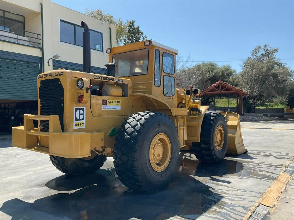 Kolesový nakladač CAT 966C: obrázok 11