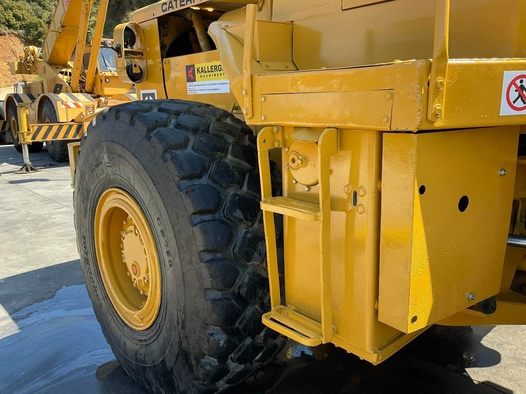 CAT 966C - Kolesový nakladač: obrázok 5 CAT 966C - Kolesový nakladač: obrázok 5