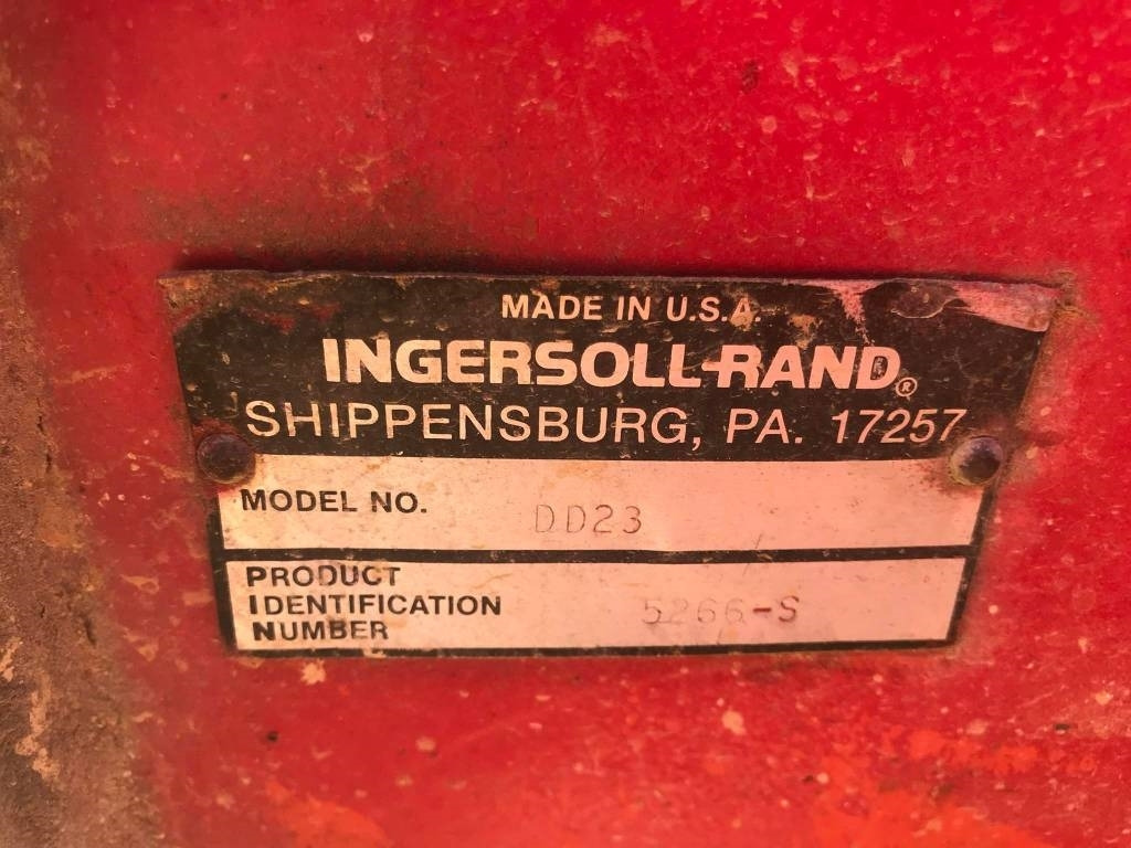 Cestný valec Ingersoll Rand DD23: obrázok 16