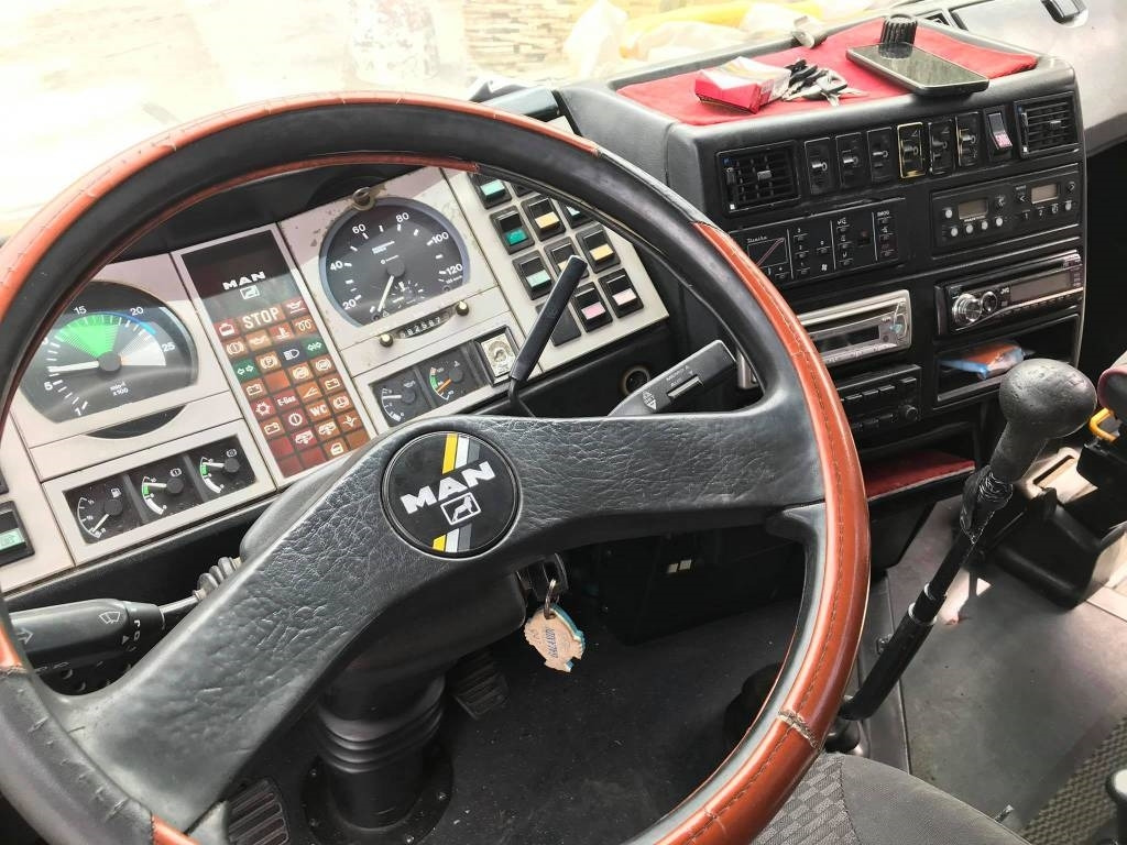 MAN 18.422 - Autokar: obrázok 5 MAN 18.422 - Autokar: obrázok 5