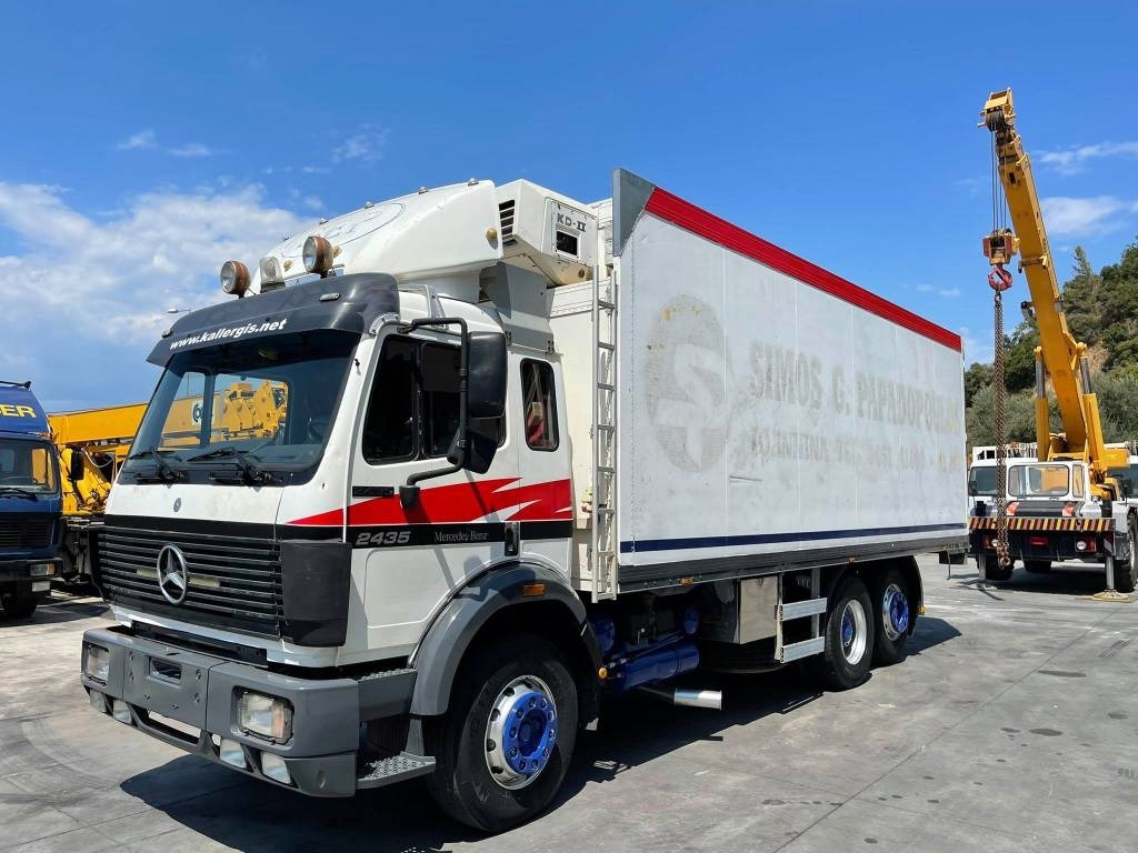 Chladirenské nákladné vozidlo Mercedes-Benz 2435L: obrázok 7