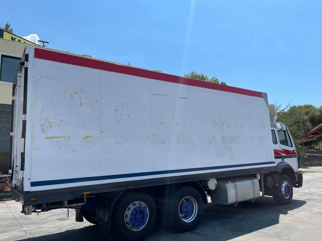 Chladirenské nákladné vozidlo Mercedes-Benz 2435L: obrázok 14