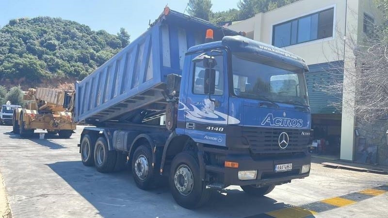 Sklápač Mercedes-Benz 4148K 8X4: obrázok 8 Sklápač Mercedes-Benz 4148K 8X4: obrázok 8