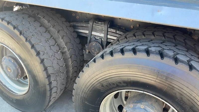 Sklápač Mercedes-Benz 4148K 8X4: obrázok 10 Sklápač Mercedes-Benz 4148K 8X4: obrázok 10