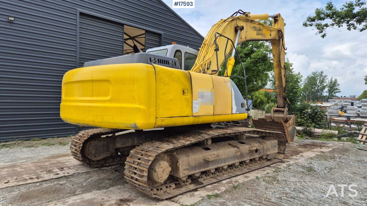 2005 New Holland E215 - Pásové rýpadlo: obrázok 5 2005 New Holland E215 - Pásové rýpadlo: obrázok 5