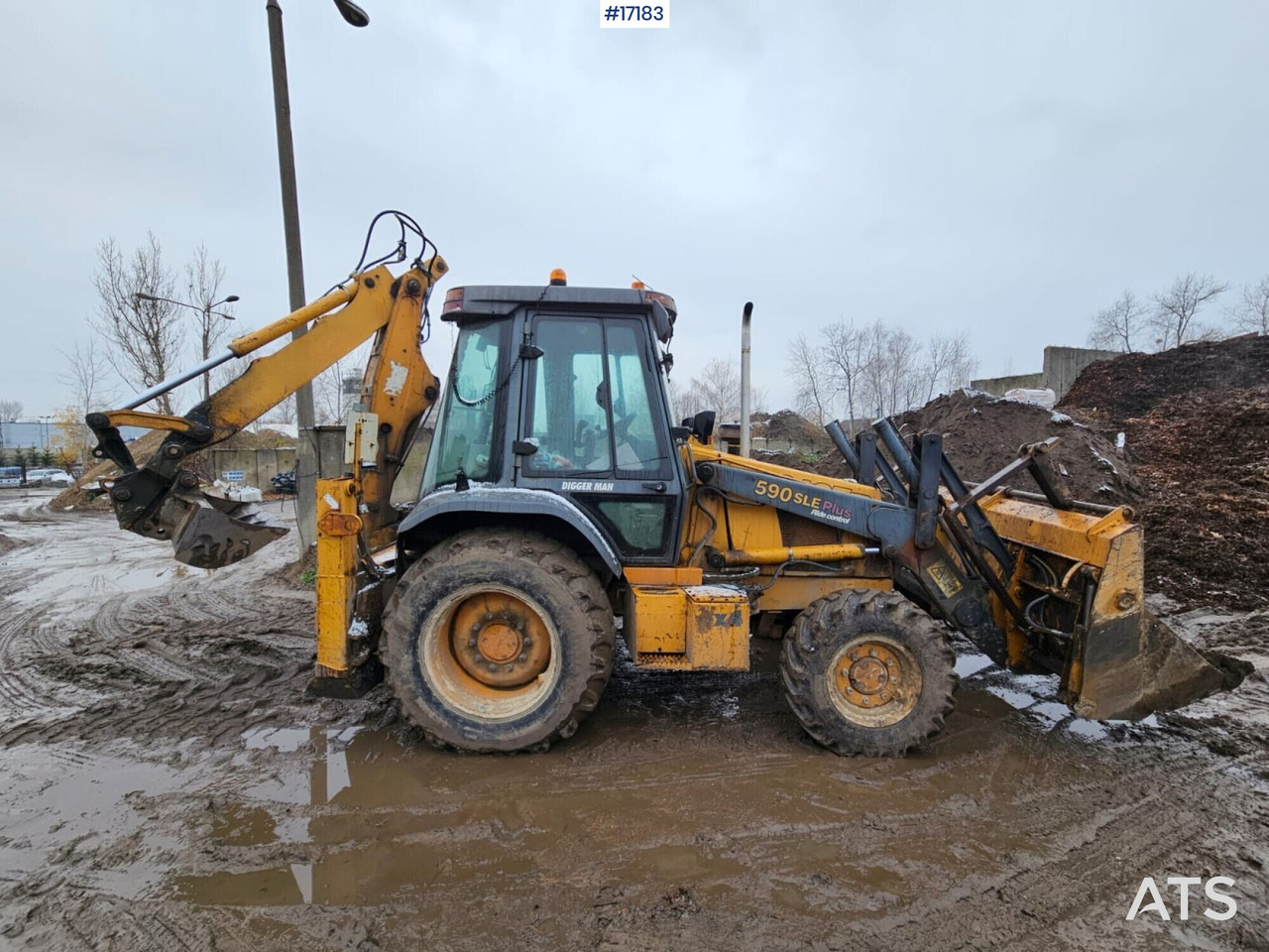 Backhoe loader CASE 590 Super LE PLUS (2000) - Rýpadlo-nakladač: obrázok 4 Backhoe loader CASE 590 Super LE PLUS (2000) - Rýpadlo-nakladač: obrázok 4