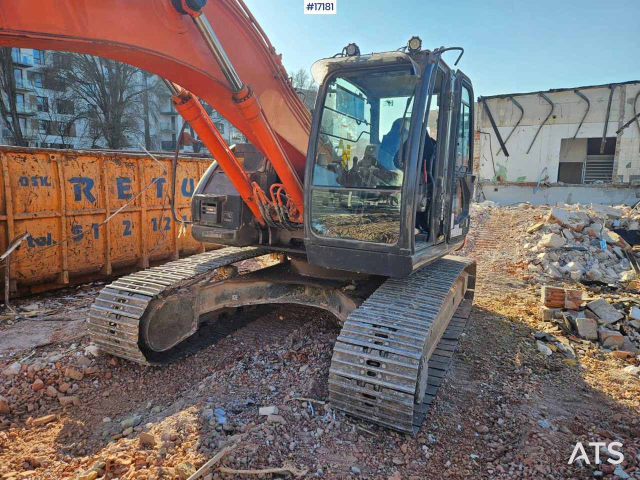 Hydraulic excavator Hitachi ZX225 LC (2013) - Pásové rýpadlo: obrázok 2 Hydraulic excavator Hitachi ZX225 LC (2013) - Pásové rýpadlo: obrázok 2