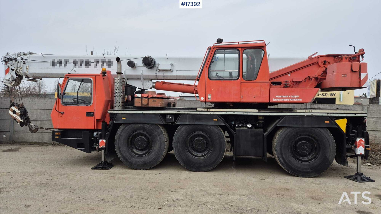 Mobile Crane GROVE GMK 3050 (2001) - Autožeriav: obrázok 4 Mobile Crane GROVE GMK 3050 (2001) - Autožeriav: obrázok 4
