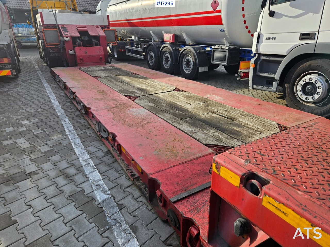 Truck semi-trailer, low-bed FAYMONVILLE MEGAMAX (2017) - Náves podvalník: obrázok 2 Truck semi-trailer, low-bed FAYMONVILLE MEGAMAX (2017) - Náves podvalník: obrázok 2