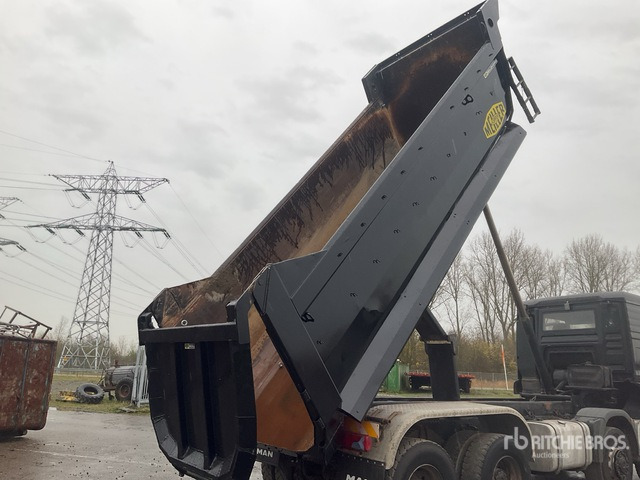 2006 MAN TGA 41.430 8x8 Twin-Steer Sleeper Quad/A Dump Truck - Sklápač: obrázok 5 2006 MAN TGA 41.430 8x8 Twin-Steer Sleeper Quad/A Dump Truck - Sklápač: obrázok 5