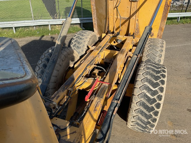 2012 Cat 725 Articulated Dump Truck - Ťahačový kĺbový damper: obrázok 5 2012 Cat 725 Articulated Dump Truck - Ťahačový kĺbový damper: obrázok 5