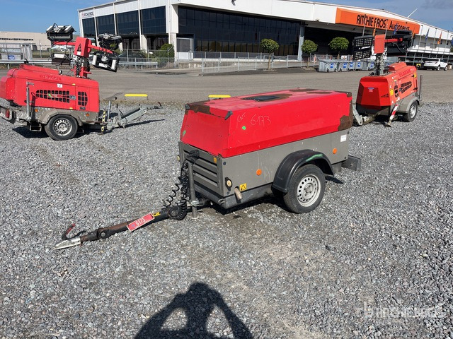 2014 Atlas Copco XAS87 Mobile Air Compressor - Vzduchový kompresor: obrázok 2 2014 Atlas Copco XAS87 Mobile Air Compressor - Vzduchový kompresor: obrázok 2