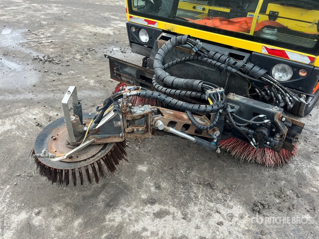 2014 Schmidt Compact 400 Sweeper Truck - Zametacie vozidlo: obrázok 5 2014 Schmidt Compact 400 Sweeper Truck - Zametacie vozidlo: obrázok 5