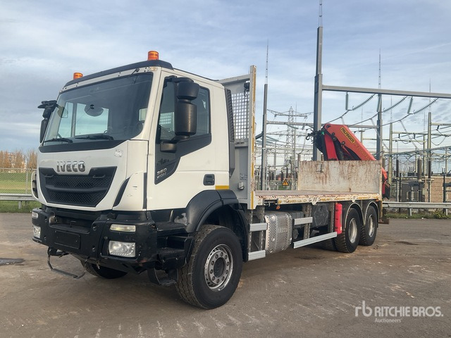 2018 Iveco 260T36 2018 Palfinger PK22002-EH Artic ... Flatbed Truck with Crane - Valníkový/ Plošinový nákladný automobil, Auto s hydraulickou rukou: obrázok 1 2018 Iveco 260T36 2018 Palfinger PK22002-EH Artic ... Flatbed Truck with Crane - Valníkový/ Plošinový nákladný automobil, Auto s hydraulickou rukou: obrázok 1