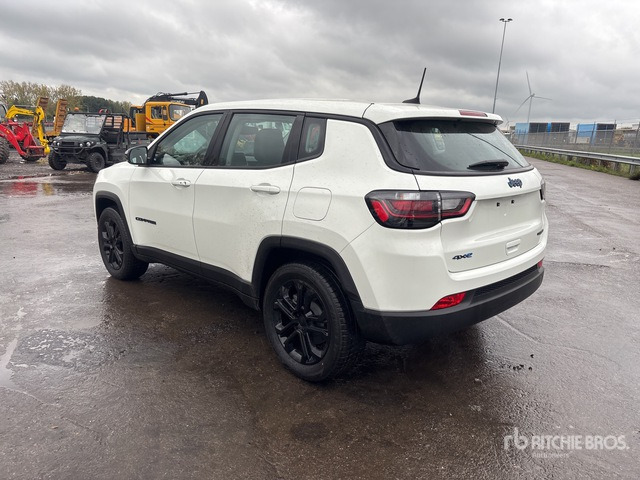2022 Jeep Compass Longitude 4WD Hybrid (Unused) SUV - SUV: obrázok 3 2022 Jeep Compass Longitude 4WD Hybrid (Unused) SUV - SUV: obrázok 3