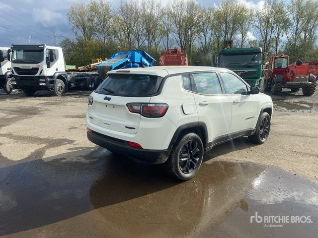 2022 Jeep Compass Longitude 4WD Hybrid (Unused) SUV - SUV: obrázok 4 2022 Jeep Compass Longitude 4WD Hybrid (Unused) SUV - SUV: obrázok 4