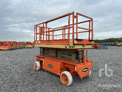 HOLLAND LIFT X-105EL16 Electric - Samohybná plošiny: obrázok 4 HOLLAND LIFT X-105EL16 Electric - Samohybná plošiny: obrázok 4