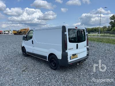 RENAULT TRAFIC - Furgon: obrázok 2 RENAULT TRAFIC - Furgon: obrázok 2